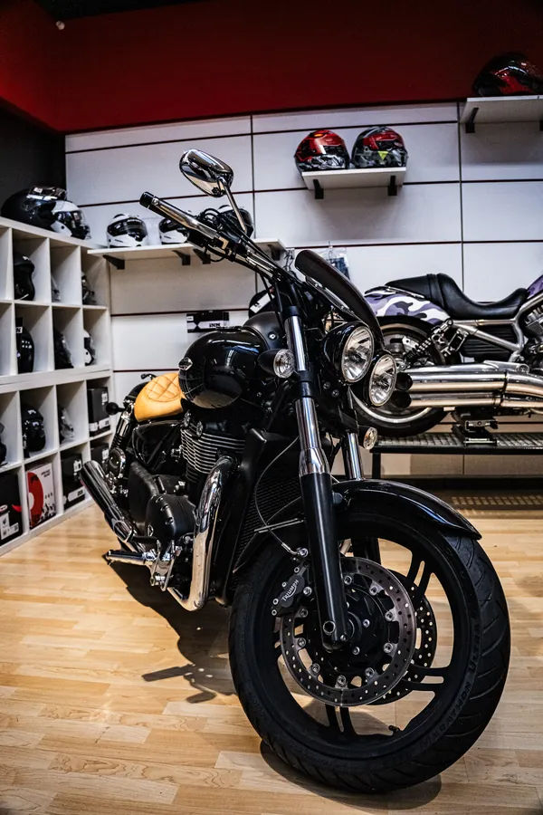 Triumph Thunderbird — photo du Studio Créatik
